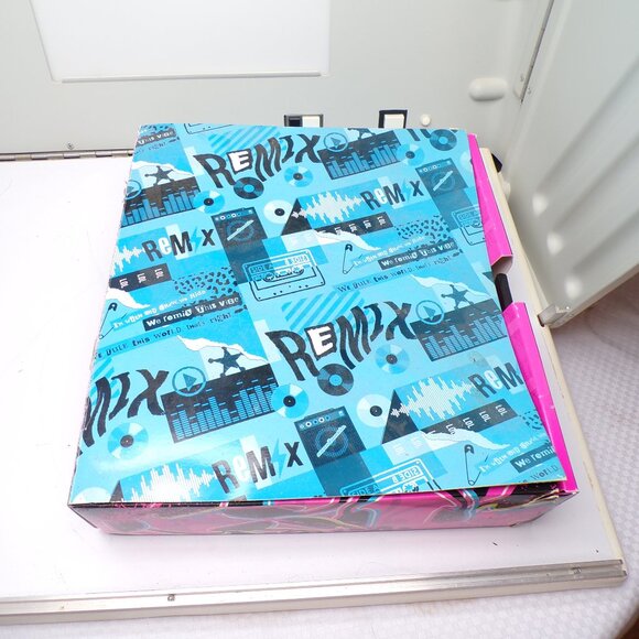 Honeylicious Bratz Doll - Picture 10 of 11